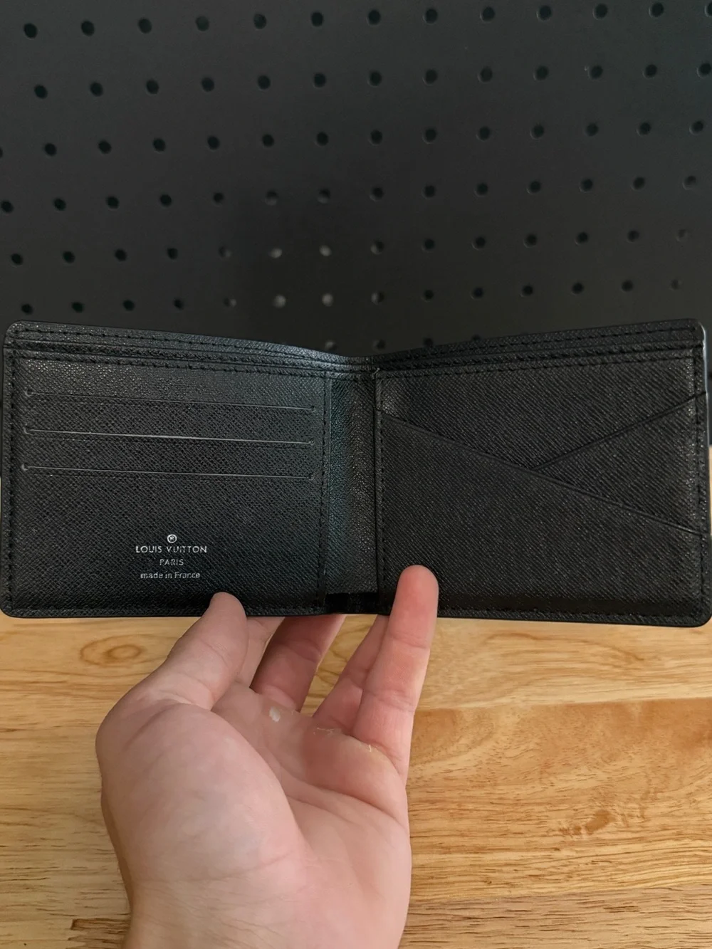 N/A sleek black